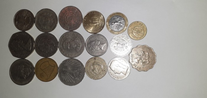 Monedele din foto