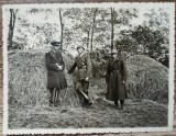 Militari romani langa capite de fan// fotografie, perioada interbelica