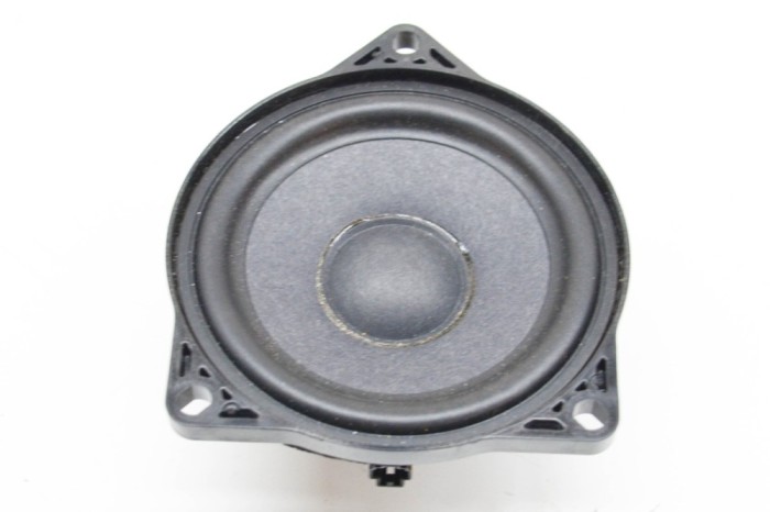 Difuzor ușă st&acirc;nga față TESLA MODEL Y 2020 OEM: 1079742-00-A 13828295