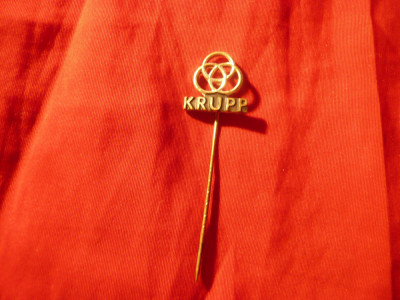 Insigna veche -Krupp - Industria Militara Arme Germania , dim.= 1,5x1,5cm foto