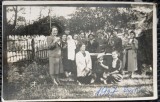 Fotografie tip Carte Postala, Grup de femei, barbati si copii, 1937