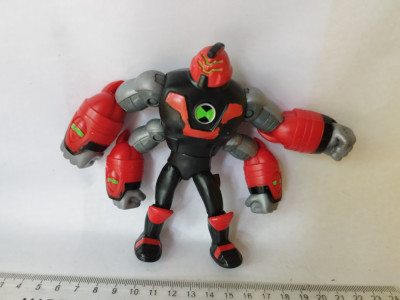 bnk jc Ben 10 - Omni-Kix Armor Four Arms foto