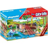 Playmobil City Life - Aventura in locul de joaca