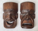 Doua masti sculptate in lemn masiv, provenienta filipineza, bucurie și tristețe