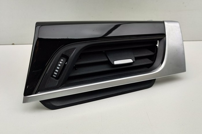 Gura de ventilație planșa de bord BMW X2 F39 2023 OEM: 9332241,9292740 30745174