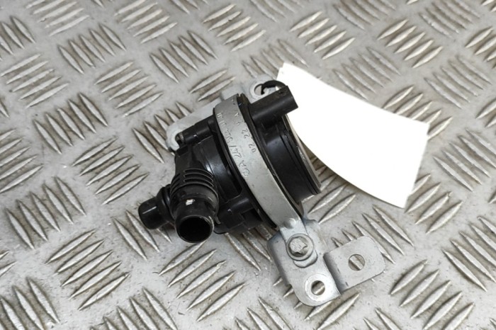 Pompa de apa auxiliara MERCEDES-BENZ GLB X247 2024 OEM: A0005003600,0392023409,A2475040140 | 31863400