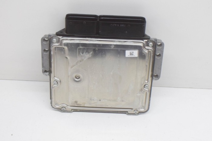 Unitate de control motor MASERATI QUATTROPORTE VI 2014 OEM: 670030024,0281019675,1039S66593 12219319