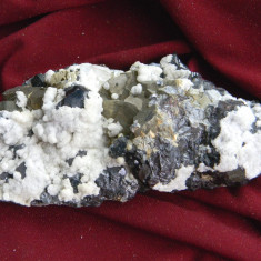 Specimen minerale - CALCITA, PIRITA SI BLENDA (CV)