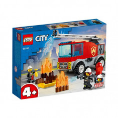LEGO City Masina de pompieri cu scara foto