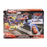 Cars set de joaca pista de curse piston cup cu masinuta inclusa