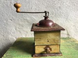 Deco / Design - Rasnita veche pentru cafea din prima jumatate a sec XX !