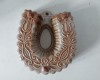 Vas ceramic vintage in forma de potcoava, decorata, pentru prajitura / decor bucatarie, terasa, restaurant, cofetarie, brutarie, etc