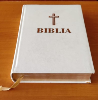 Biblia &amp;ndash; ediție centenară (2018) - 100 de ani de la Marea Unire (goldschnit - format 24,8 &amp;times; 17,5 &amp;times; 3,7 cm) foto