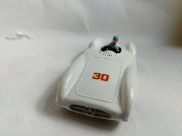 bnk jc Dinky 237 Mercedes Benz Racing Car