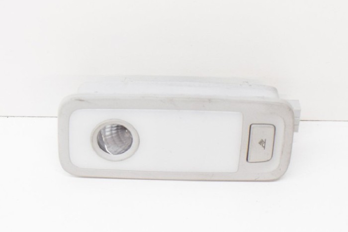 Iluminare interioară AUDI Q5 8R 2013 OEM: 8R0947291 | 11731646