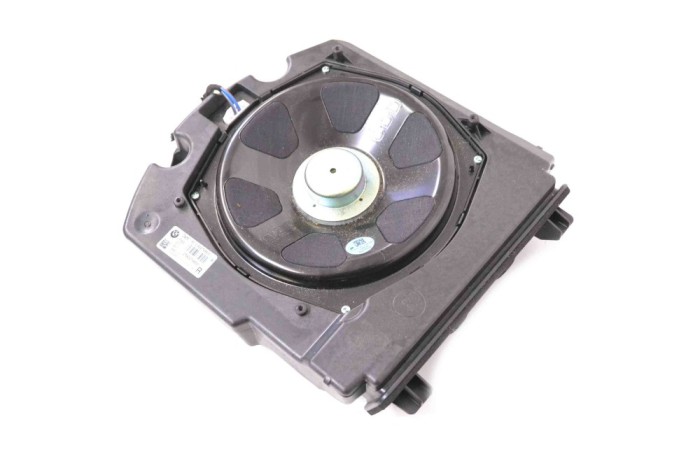 Subwoofer podea dreapta BMW 7 F01, F02 2014 OEM: 9227482 11773368