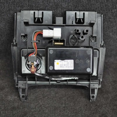 Scrumiera MERCEDES-BENZ C W204 2009 OEM: A2046801350 1741367 foto