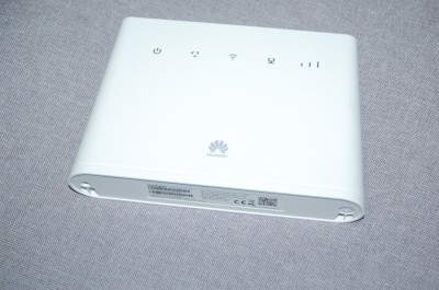 ROUTER HUAWEI B311 model B311s-221 150Mbps DOWNLOAD SPEED NECODAT / LIBER IN ORICE RETEA foto