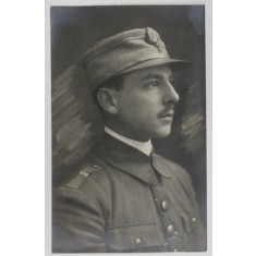 MILITAR ROMAN , POZA IN STUDIO , TIP CARTE POSTALA , INCEPUTUL SEC. XX