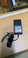 Alimentator Toshiba PA3083U-1ACA 15V 5A #61359 foto