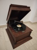 Patefon,gramola de la 1900 original ,impecabil,functional ,bine conservat,nerestaurat