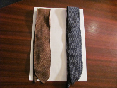 PVM - Lot 2 cravate vechi / se vand si la bucata (vezi la descriere) foto