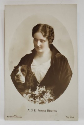 A.S.R. PRINTESA ELISABETA , CU CATELUL SI UN BUCHET DE FLORI , FOTO JULIETTA , FORMAT CARTE POSTALA , INTERBELICA foto