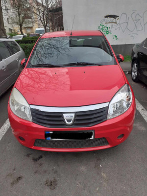 V&amp;acirc;nd Dacia Sandero 1.4 benzina foto