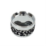 Scrumiera metalica Delux Ashtray cu capac rotativ