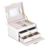 Cumpara ieftin Cutie de Bijuterii Mercaton din Piele Ecologica, tip Valiza cu 3 Compartimente, 17&amp;#215;13.7&amp;#215;12 cm, Crem