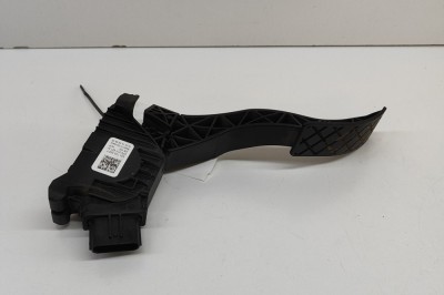 Pedala de accelerație VW GOLF VII 5G1, BQ1, BE1, BE2 2014 OEM: 5Q1723503F,6PV010621-01,6PV010621 | 28834134 foto