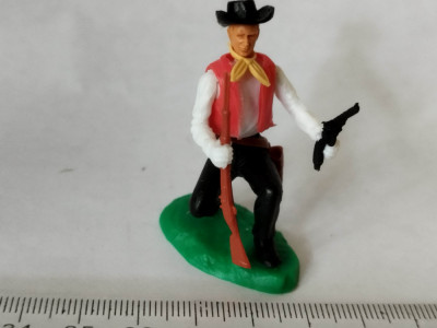 bnk jc Elastolin Swoppet - cowboy cu pusca si pistol foto