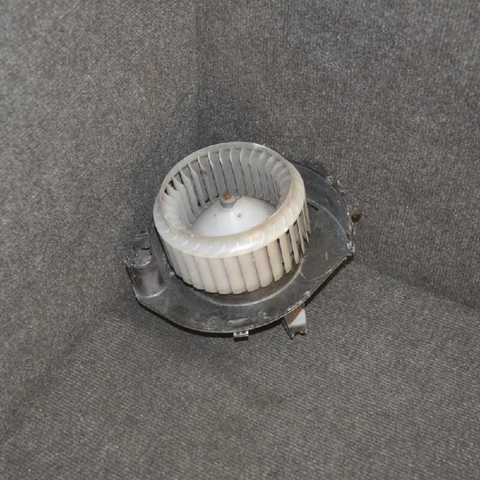 Ventilator aeroterma AUDI A6 Avant 4F5, C6 2005 OEM: PP-TD20 2163988