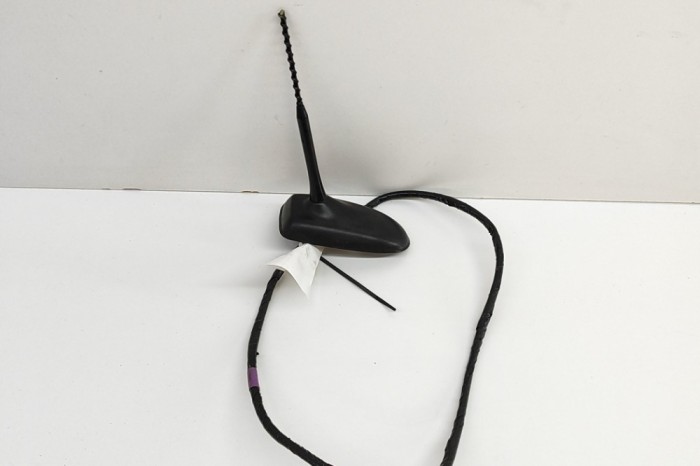 TOYOTA AURIS _E18_ 2013 OEM: 863C0-02010,86309-02120 SKU: 28361170