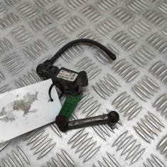 Senzor de nivel &icirc;nălțime st&acirc;nga spate PORSCHE CAYENNE 92A 2011 OEM: 7P0616571,7P0.616.571 29999547