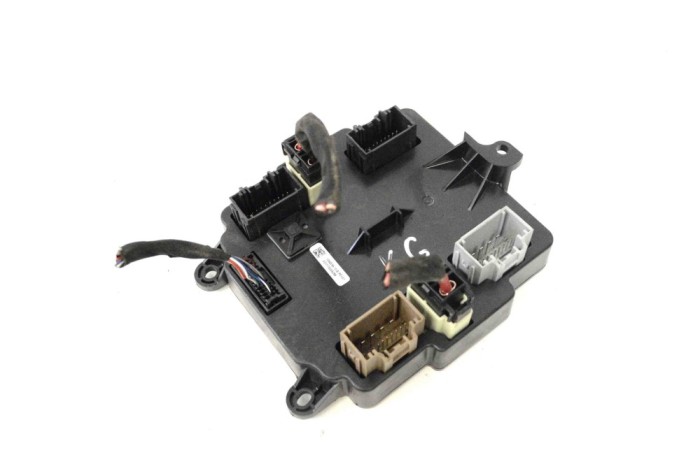 Modul de control ușă st&acirc;nga spate TESLA MODEL X 2017 OEM: 1062056-10-B 14854769