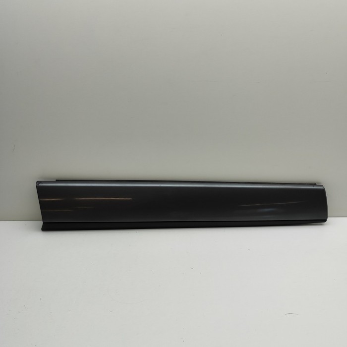 Bandou inferior ușă st&acirc;nga față JAGUAR F-PACE X761 2018 OEM: HK8M-21065-ABW,HK8M-21065-BCW