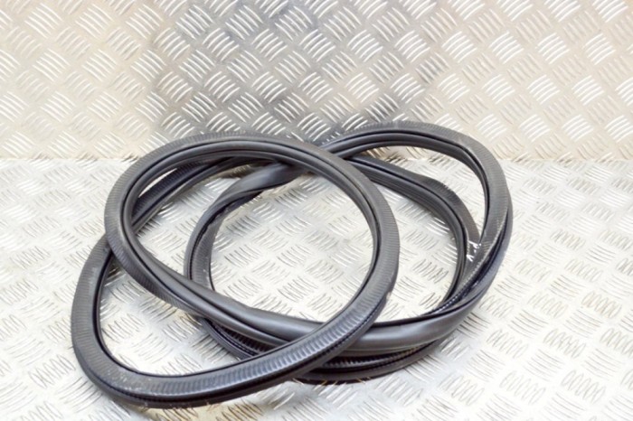 Garnitura ușă dreapta față VW ID.3 E11 2021 OEM: 10A867911B,10A867911 | 13731925