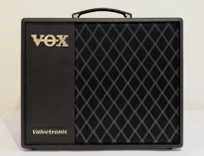 Vox VT40X - amplificator de chitara electrica, hibrid