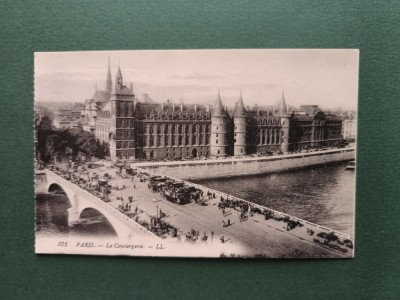 Carte postala Vedere Consiergerie -Paris , necirculata ,anii 1920 foto