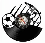 Ceas de perete din disc vinil, Tematică Fotbal, Design Sportiv cu Jucător &icirc;n Salt și Mingea de Fotbal, Negru, 30 cm