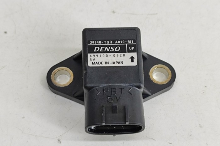 Senzor de accelerație HONDA CIVIC X Hatchback FC_, FK 2018 OEM: 39940-TGH-A010-M1 27304621