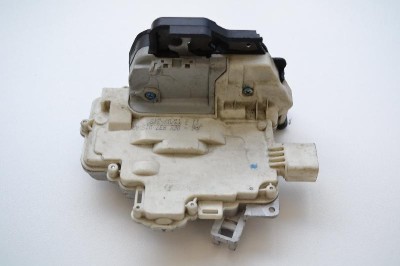 &amp;Icirc;ncuietoare ușă st&amp;acirc;nga față SKODA SUPERB I 3U4 2007 OEM: 8E2837015AA 1874087 foto