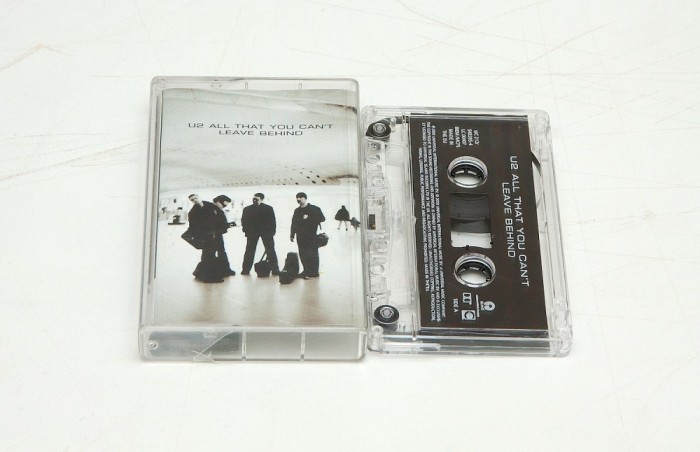 U2 &ndash; All That You Can&#039;t Leave Behind - caseta audio