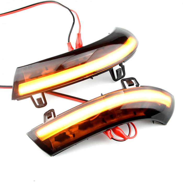 Set de 2 lampi led semnalizare dinamica oglinda Xentech Light Volkswagen Golf 5 Passat B6 , Skoda Superb 12V