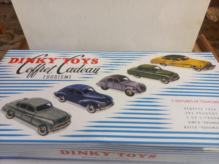 Machete 5 voitures de tourisme - Dinky Toys