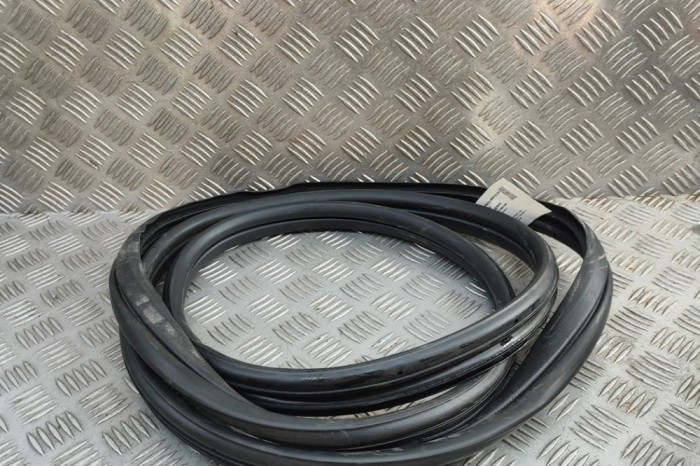 Garnitura ușă dreapta față HONDA e:Ny1 2024 OEM: 72325-3M0-J01 | 31927979
