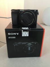 Vand Sony A6300 + kit lens 16-50 + card 64GB + garantie inca un an foto