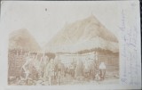 Carte postala, Militari si tarani intr-un sat din Brasov, 1916