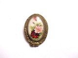 Brosa dama fashion, trandafiri roz rosii, sticla, model floral, 40x30mm, rosu, roz, verde